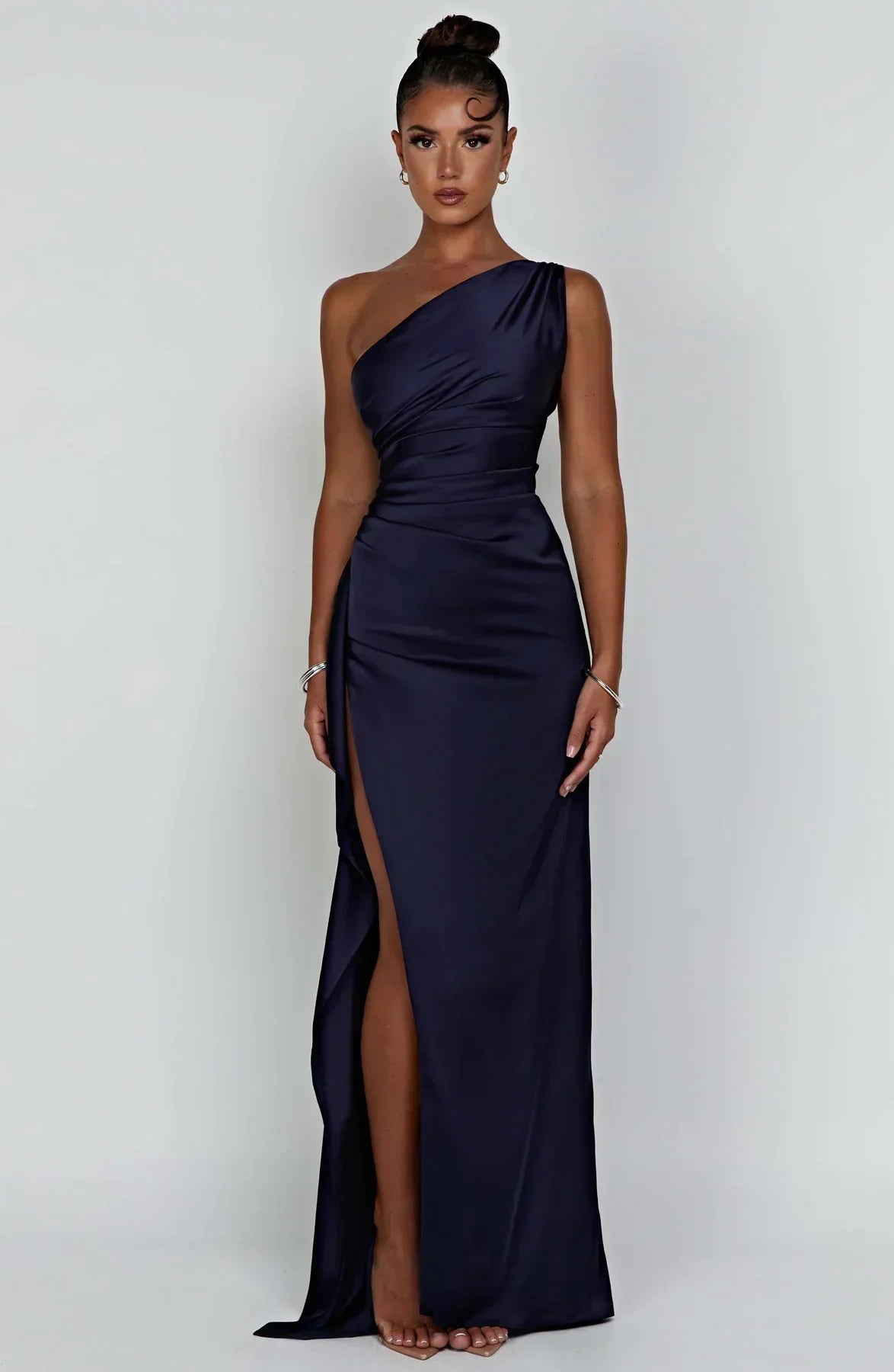 Women's Satin V-Neck Evening Dress with Sleeveless Design