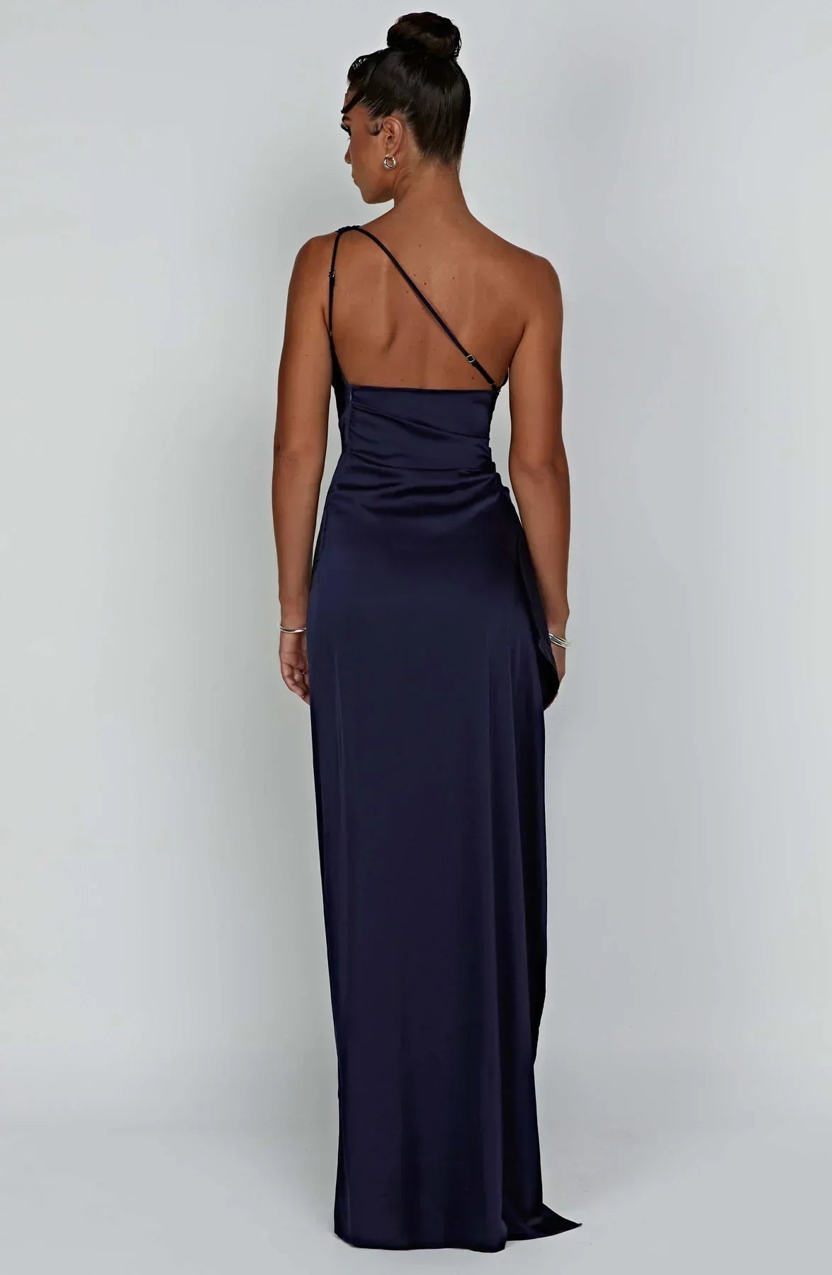 Women's Satin V-Neck Evening Dress with Sleeveless Design