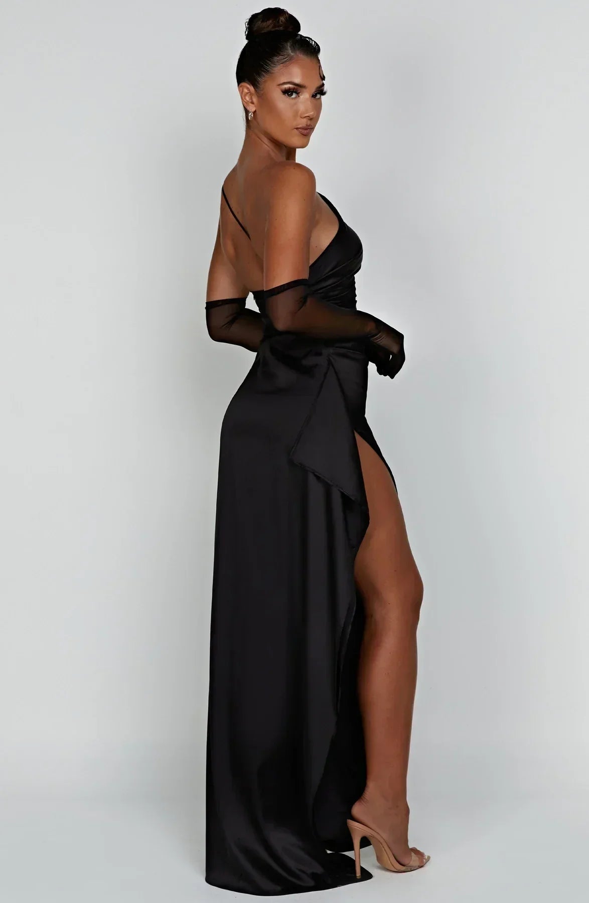 Women's Satin V-Neck Evening Dress with Sleeveless Design