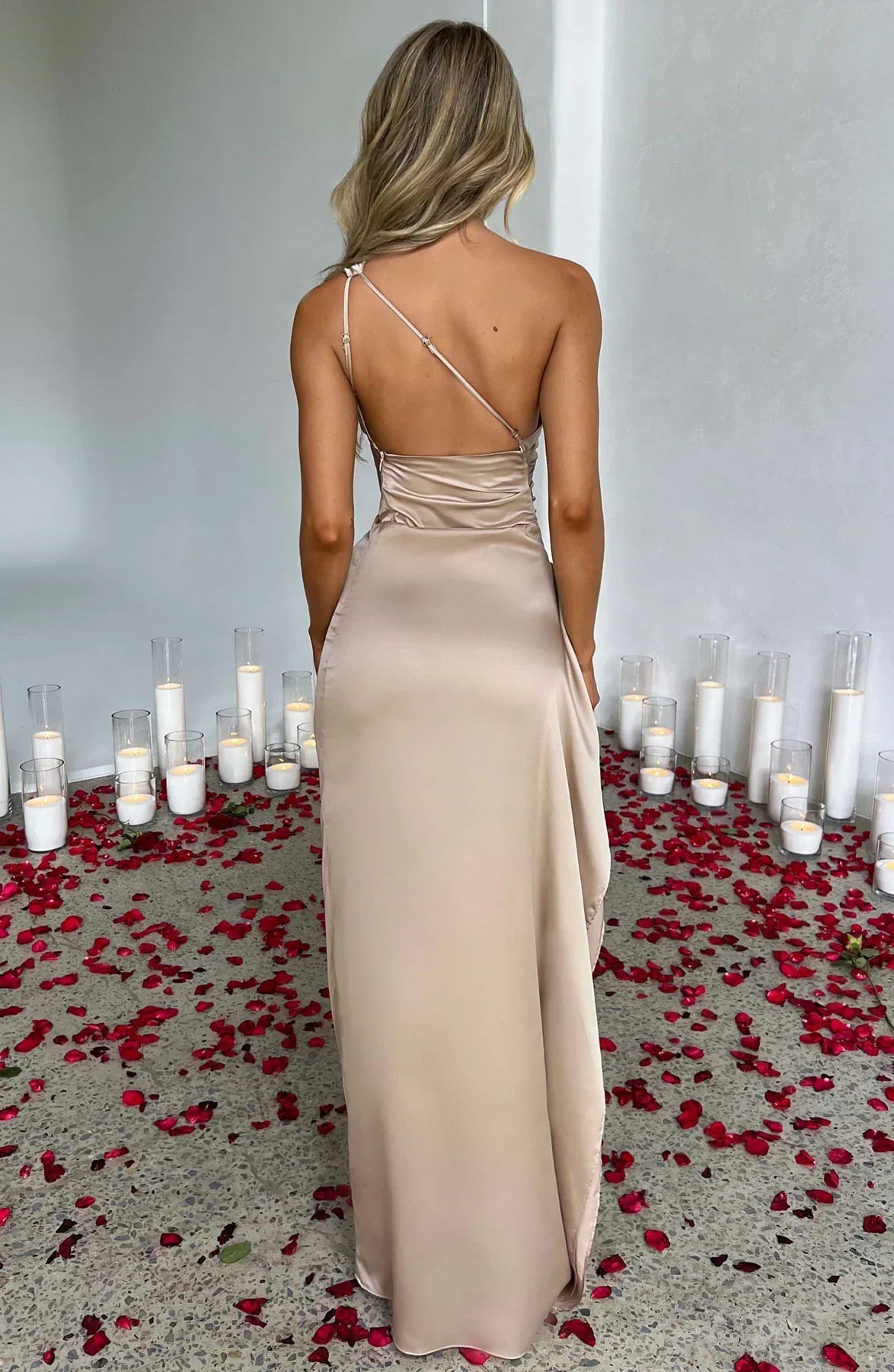 Women's Satin V-Neck Evening Dress with Sleeveless Design