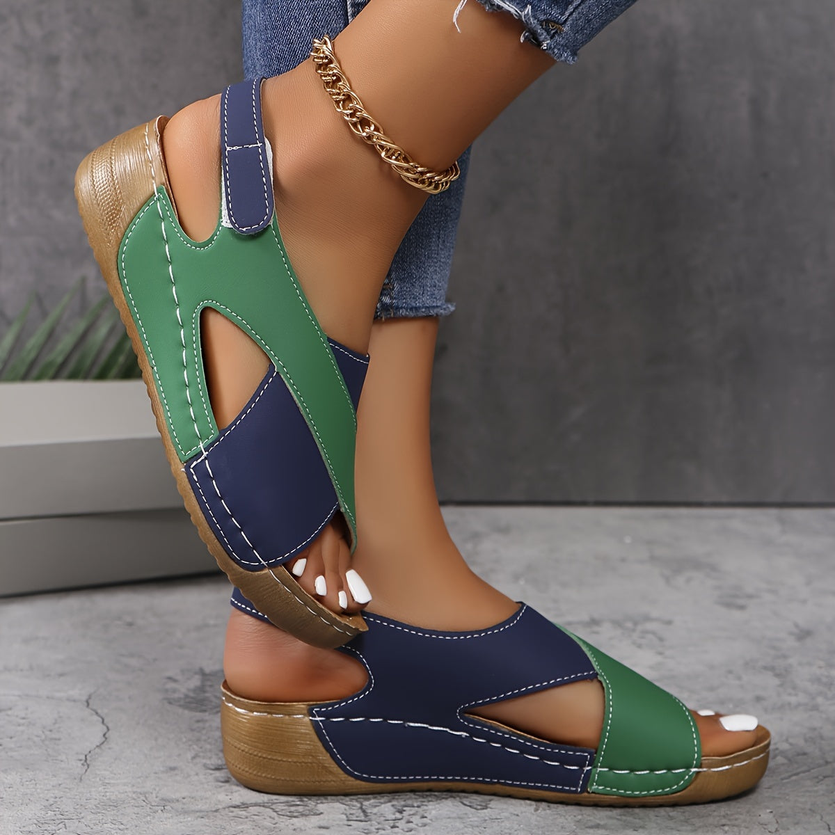 Women’s Walking Sandals with Adjustable Straps