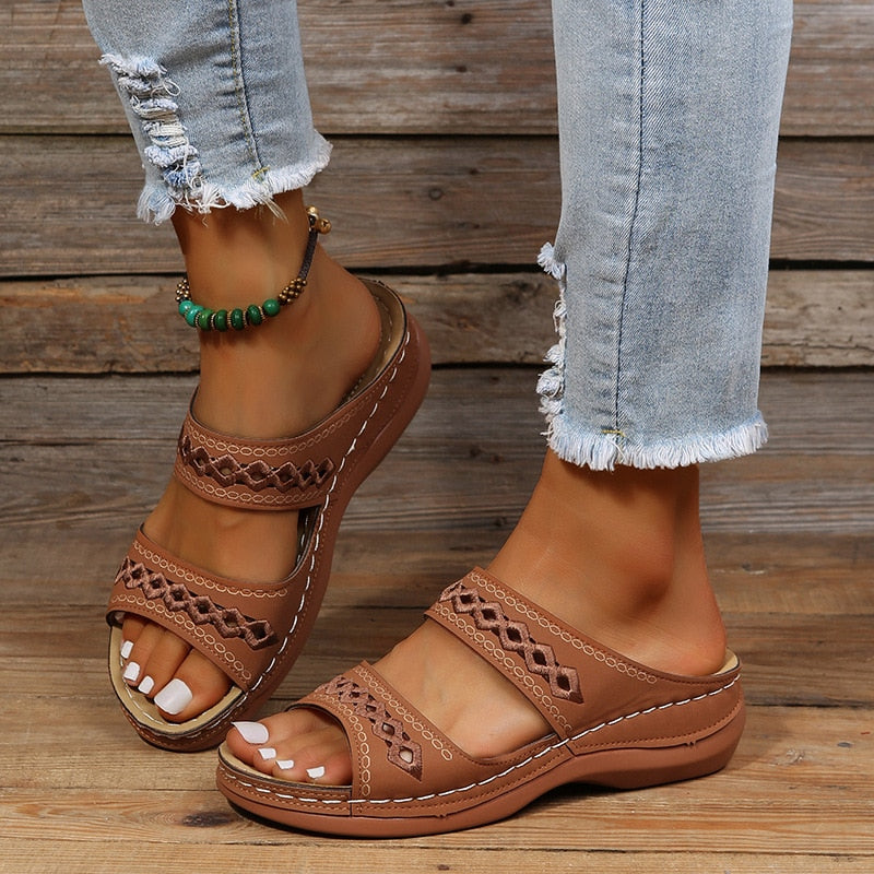 Women’s Comfortable Walking Sandals with Straps