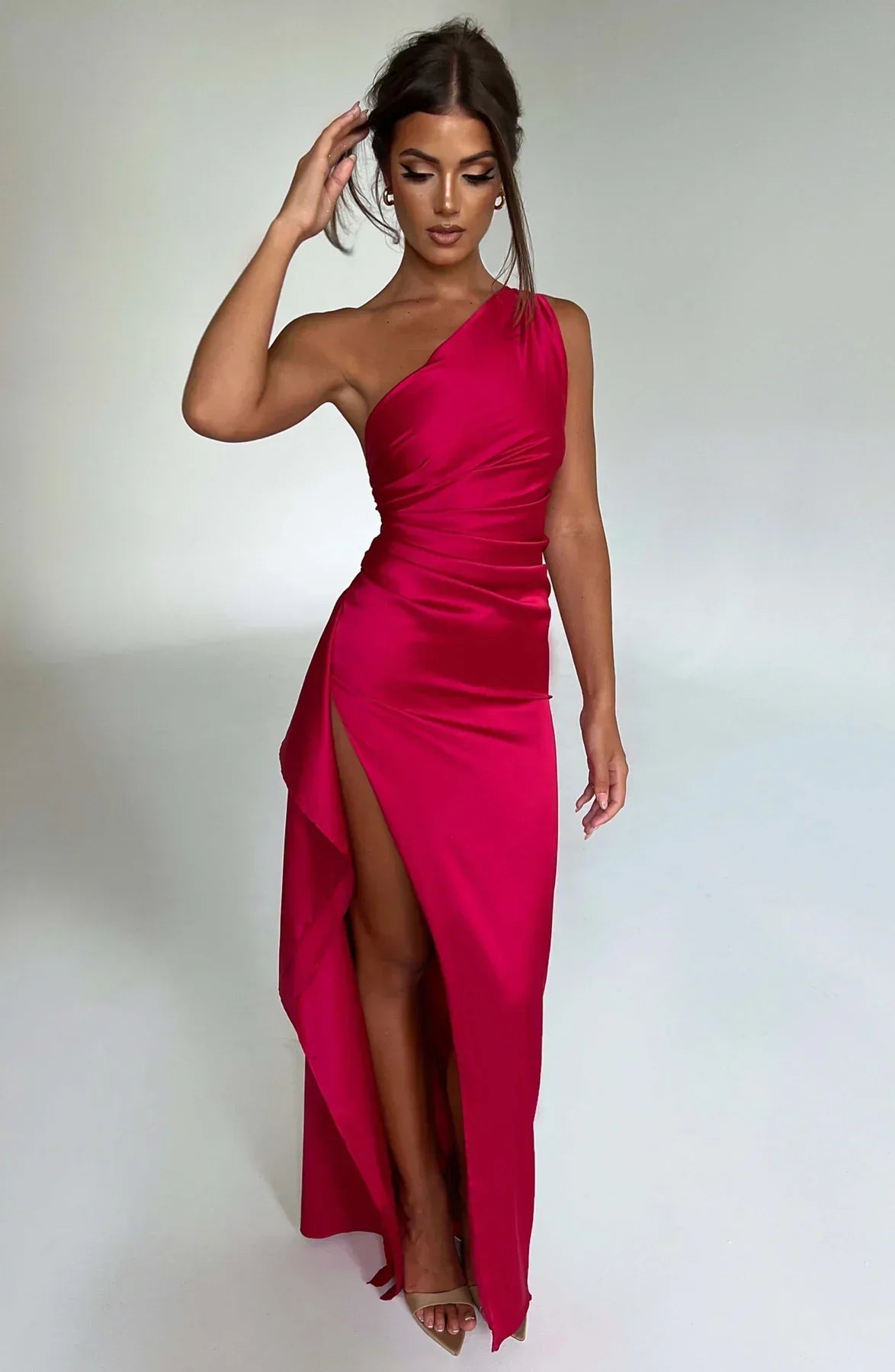 Women's Satin V-Neck Evening Dress with Sleeveless Design